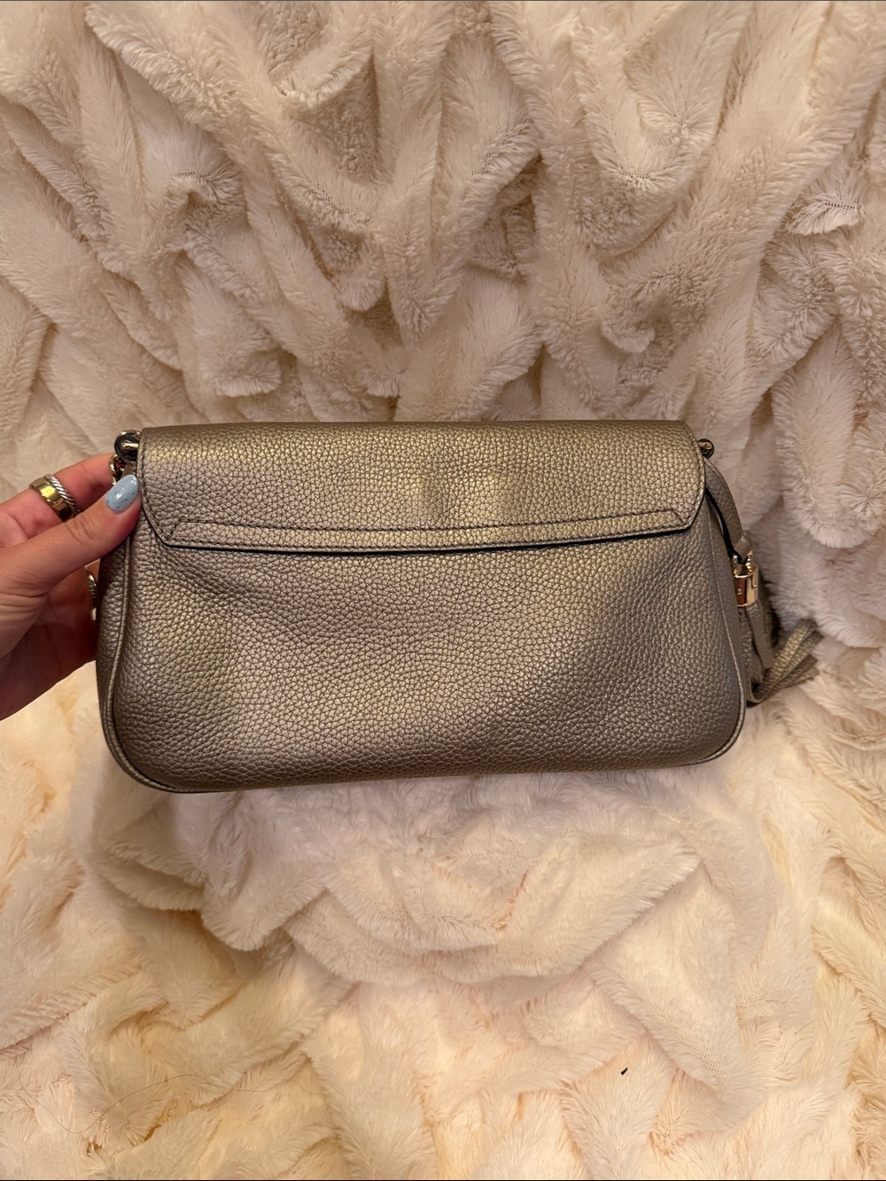 Gucci Metallic Taupe Pebbled Leather Crossbody with Tassel - Picture 3 of 5